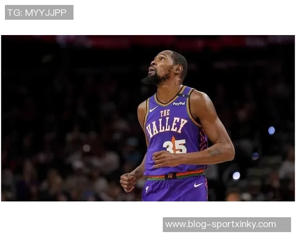 火箭球员申京关键时刻表现出色杜兰特紧随其后展现高效得分能力